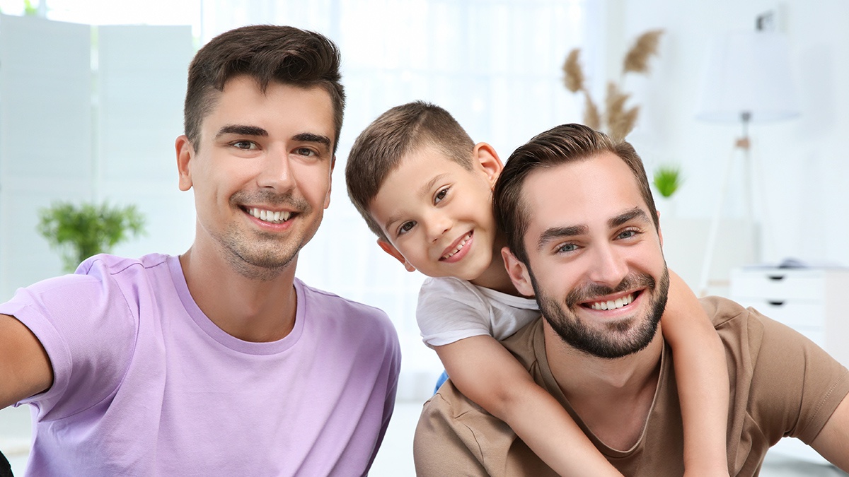 I figli di coppie omogenitoriali – il riconoscimento alla nascita e adozione in casi particolari.